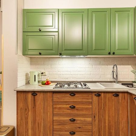 Veli Group Apartment Near White Bridge ° Kutaisi Esterno foto