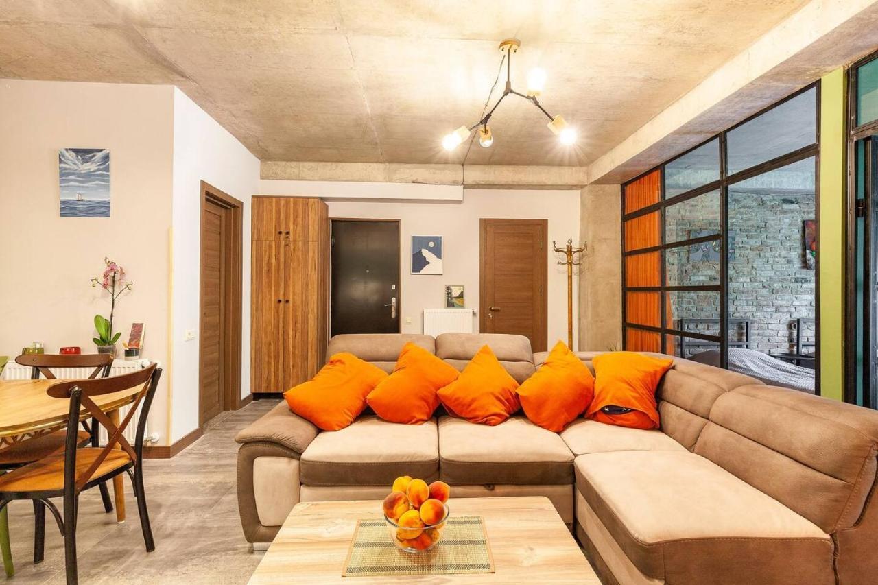 Veli Group Apartment Near White Bridge ° Kutaisi Esterno foto