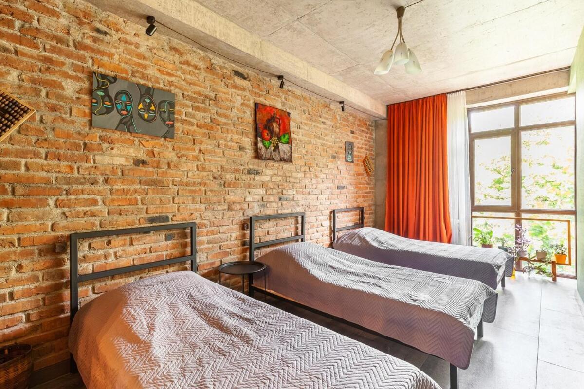 Veli Group Apartment Near White Bridge ° Kutaisi Esterno foto